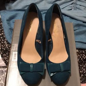 Size 7 suede shoes with heel